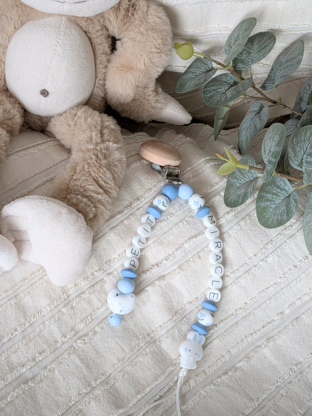 Attache-suce petit miracle lapin/coeur/bleu